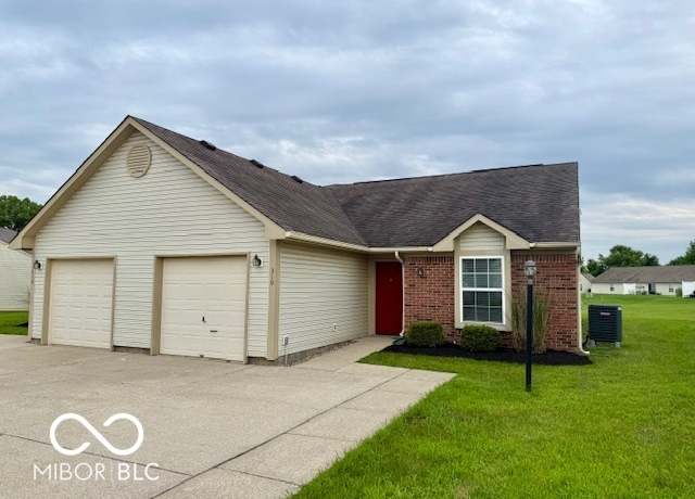 Property at 310 Woodberry Dr, Danville, IN 46122, 2 beds, 2 baths