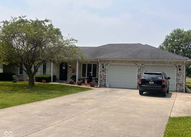 Property at 2213 Holden Dr, Anderson, IN 46012, 3 beds, 2 baths
