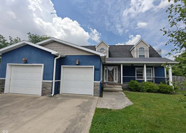 Property at 802 Fern Dr, Shelbyville, IN 46176, 5 beds, 3 baths