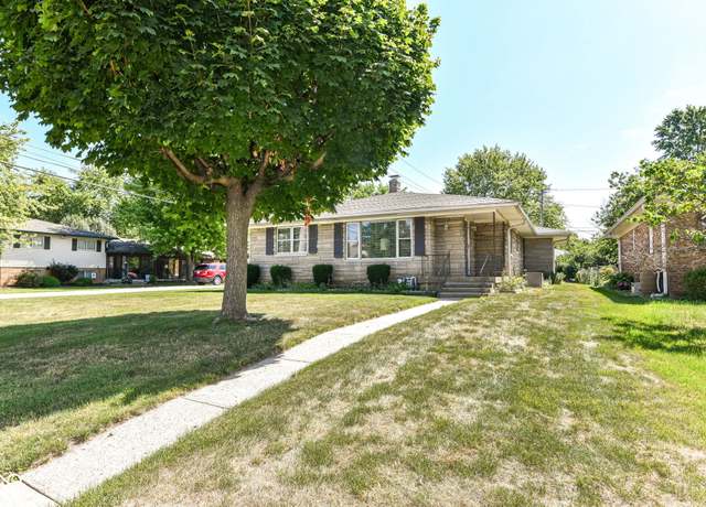 Property at 1225 N Lesley Ave, Indianapolis, IN 46219, 3 beds, 2 baths
