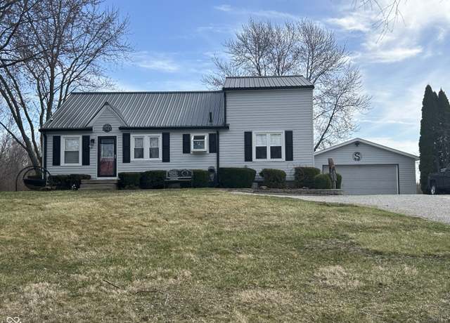 Property at 1905 Apple St, Greenfield, IN 46140, 4 beds, 2 baths