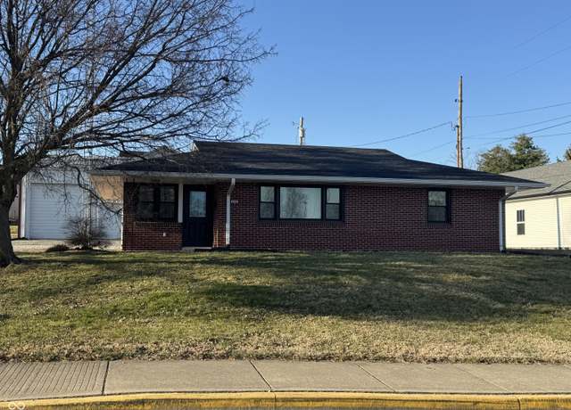 Property at 808 W Bridge St, Brownstown, IN 47220, 2 beds, 1.5 baths