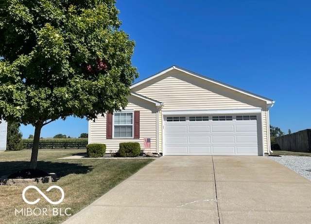 Property at 1912 Breakwater Dr, Greenfield, IN 46140, 3 beds, 2 baths