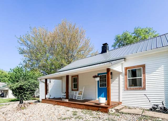 Property at 314 W North St, Crawfordsville, IN 47933, 3 beds, 2 baths