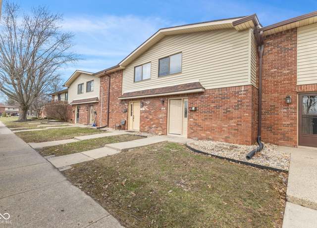 Property at 8 Greenwood Trail Dr S, Greenwood, IN 46142, 2 beds, 1.5 baths