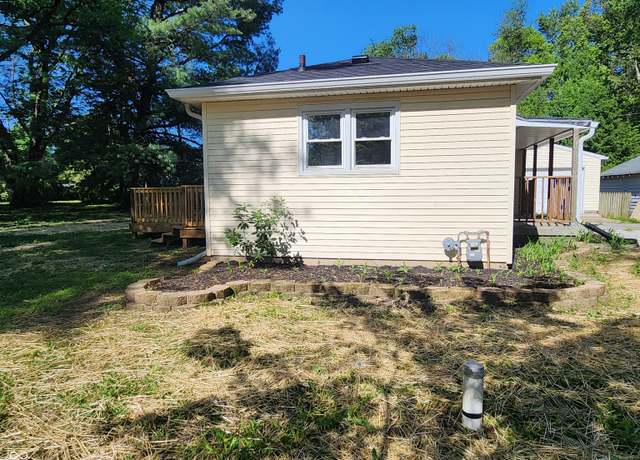 Property at 5820 Bonnie Brae St, Indianapolis, IN 46228, 3 beds, 1 bath