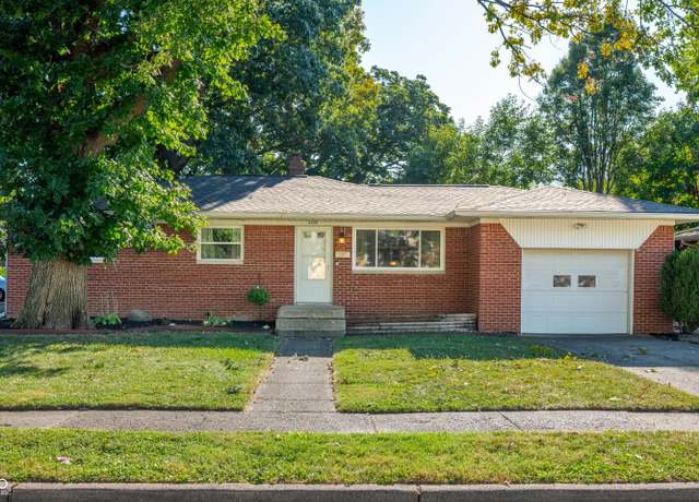 Property at 2535 Philwood Dr, Speedway, IN 46224, 2 beds, 1.5 baths