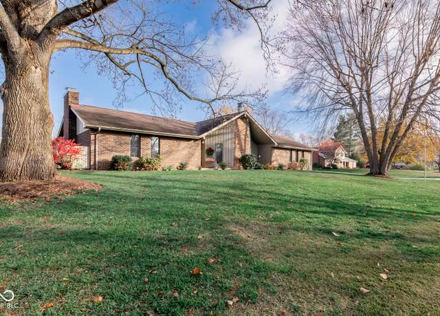 Property at 804 W 8th St, Seymour, IN 47274, 4 beds, 3.5 baths