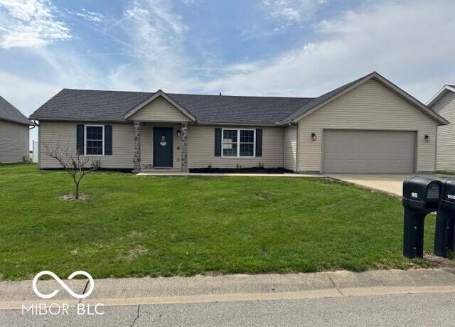 Property at 1009 S Creek Dr W, Greensburg, IN 47240, 3 beds, 2 baths