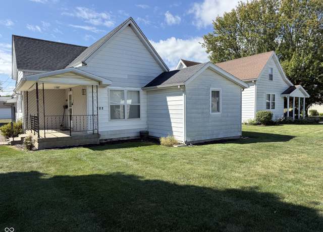 Property at 727 N A St, Elwood, IN 46036, 2 beds, 1.5 baths