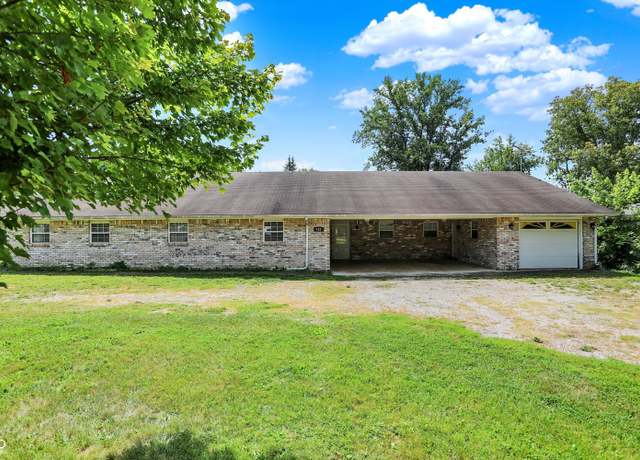 Property at 425 E Jackson St, Alexandria, IN 46001, 3 beds, 2 baths