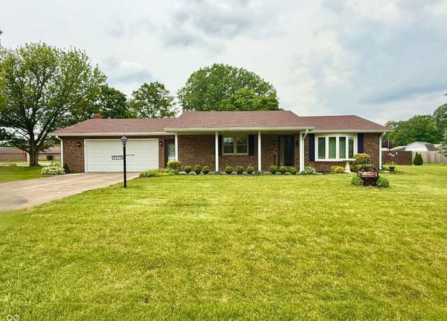 Property at 9099 NE Oak St, Alexandria, IN 46001, 2 beds, 1.5 baths