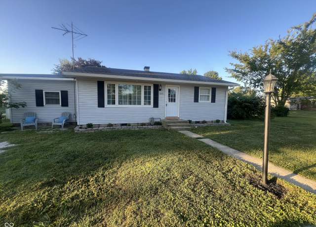 Property at 202 Walnut St, Bainbridge, IN 46105, 3 beds, 1 bath