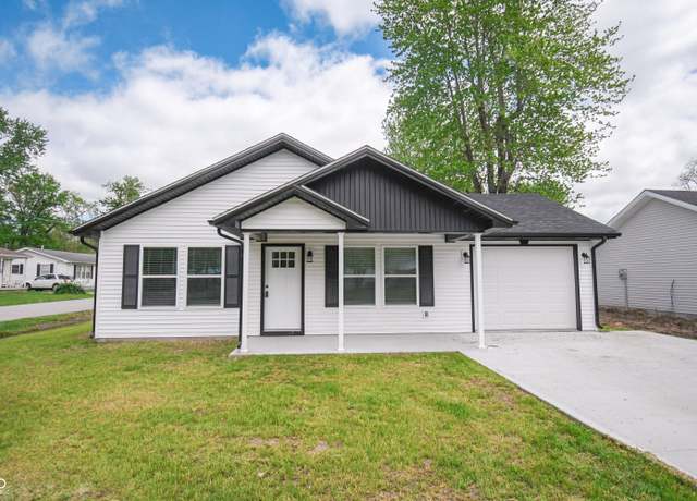 Property at 571 Mann Ave, Austin, IN 47102, 3 beds, 2 baths