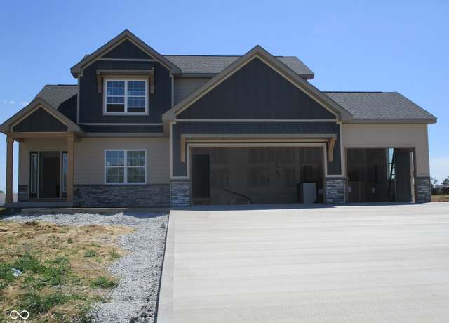 Property at 1426 Redwood Dr, Crawfordsville, IN 47933, 4 beds, 2.5 baths