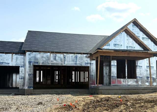Property at 6203 Hampton Walk Blvd, Mccordsville, IN 46055, 4 beds, 2 baths