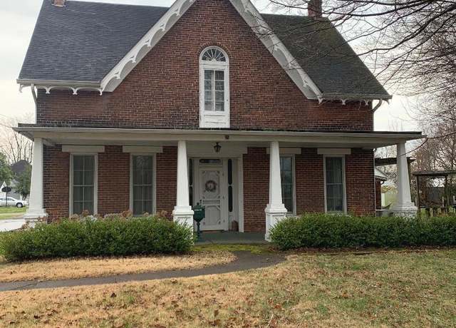 Property at 25 W Chestnut St, North Vernon, IN 47265, 3 beds, 2 baths