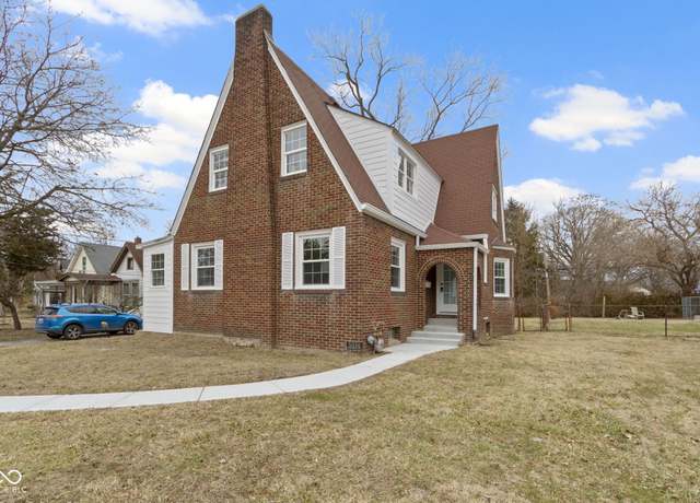 Property at 5814 Beechwood Ave, Indianapolis, IN 46219, 3 beds, 2.5 baths