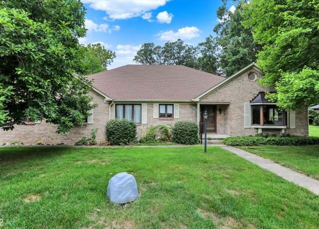 Property at 944 Timber Grove Pl, Beech Grove, IN 46107, 3 beds, 3 baths