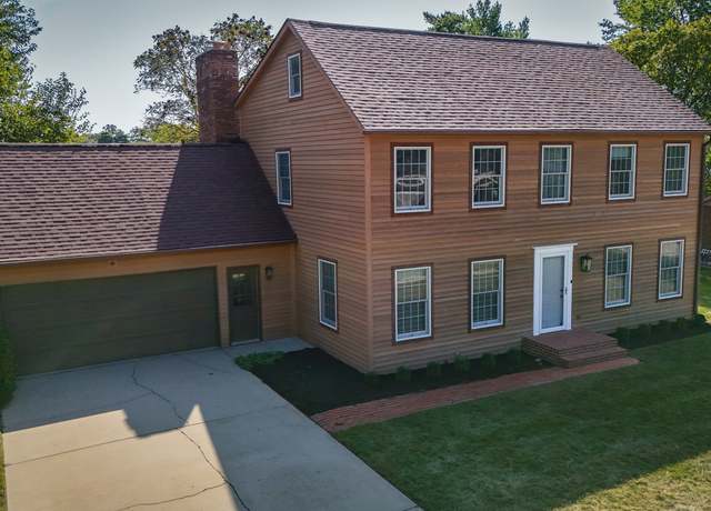 Property at 2815 Sycamore St, Columbus, IN 47201, 4 beds, 2.5 baths