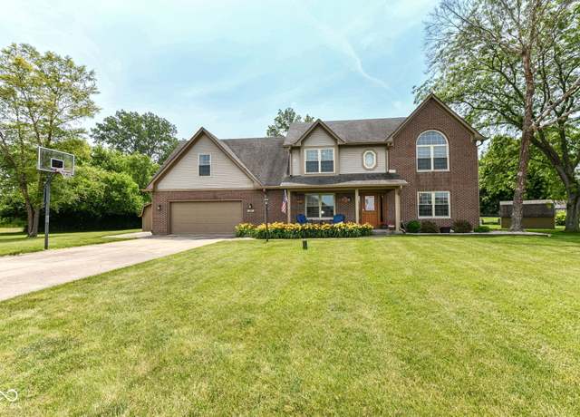 Property at 1031 W Morning Walk Dr, Greenfield, IN 46140, 3 beds, 2.5 baths