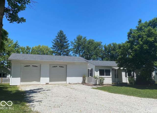 Property at 1882 Knox Dr, Clayton, IN 46118, 3 beds, 1 bath