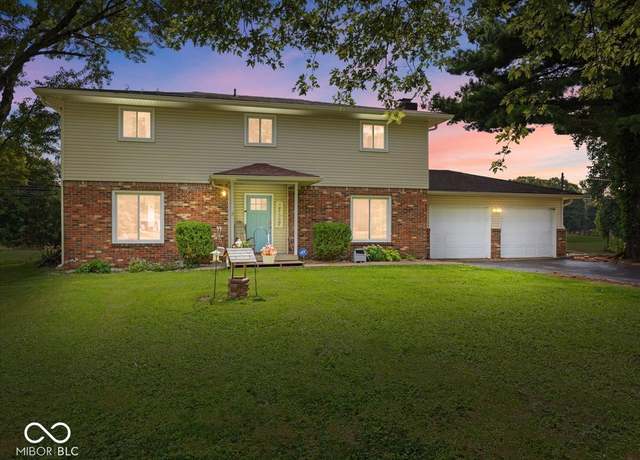 Property at 31 W Northeast Ct, Shelbyville, IN 46176, 4 beds, 2.5 baths