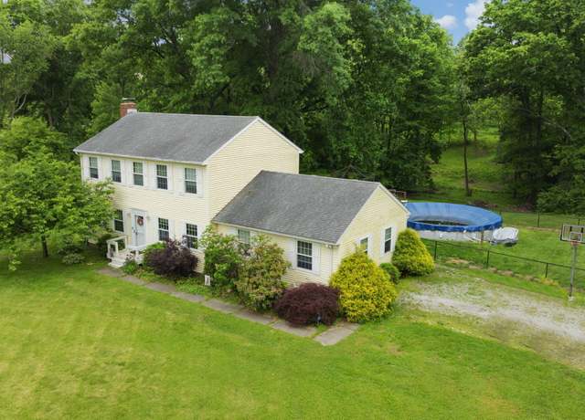 Property at 10325 N Meridian St Rd, Brazil, IN 47834, 3 beds, 1.5 baths
