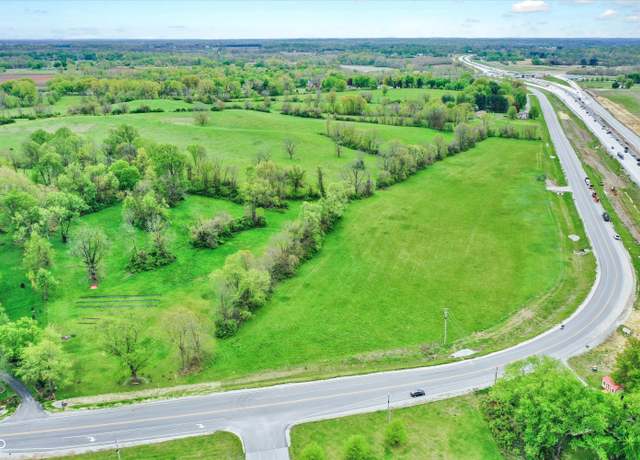 Property at 300 Bluff Creek Pkwy, Greenwood, IN 46143