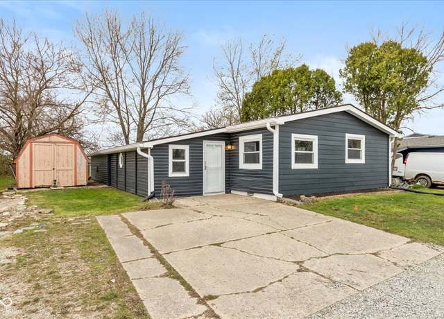 Property at 14 Fountain Lake Dr, Greenfield, IN 46140, 3 beds, 2 baths