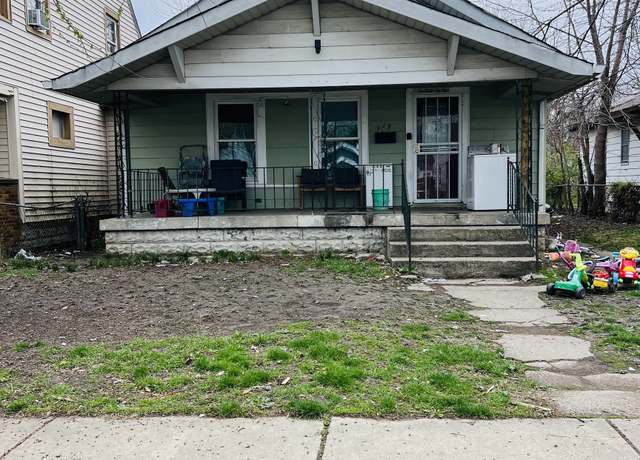 Property at 918 N Olney St, Indianapolis, IN 46201, 2 beds, 1 bath