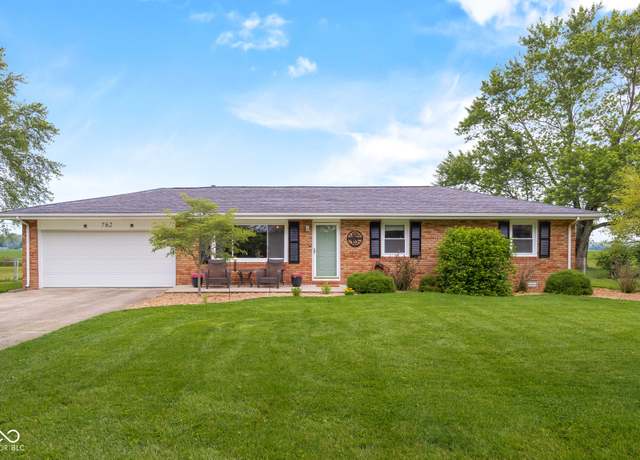 Property at 762 N Dellasburg Rd, Columbus, IN 47203, 3 beds, 2 baths