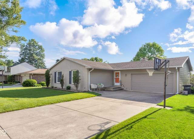 Property at 2810 Bittersweet Blvd, Columbus, IN 47203, 3 beds, 2 baths