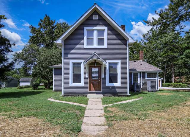 Property at 2688 N 500 E, Columbus, IN 47203, 3 beds, 2.5 baths