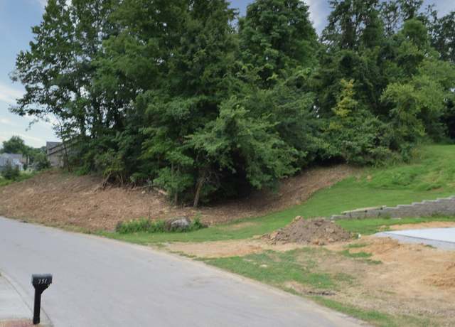 Property at 732 W Thornridge Way, Spencer, IN 47460