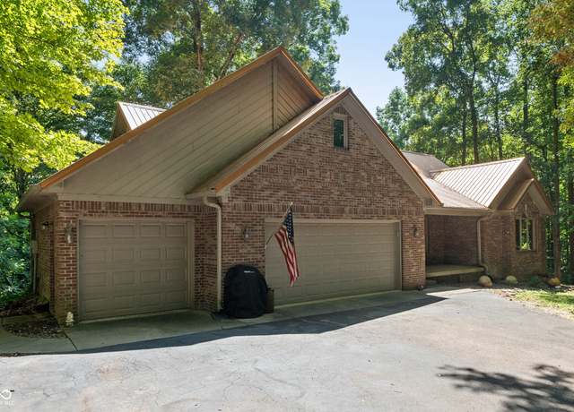 Property at 1725 N Christopher Ln, Martinsville, IN 46151, 3 beds, 2.5 baths