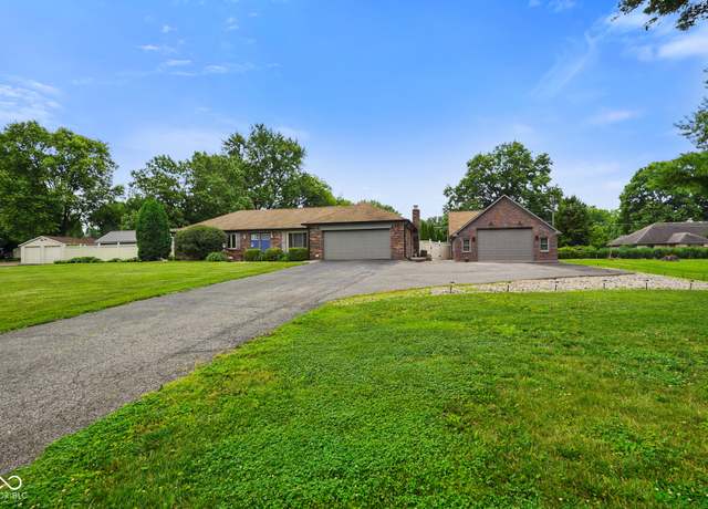 Property at 3707 E Wilson Dr, Mooresville, IN 46158, 3 beds, 2.5 baths