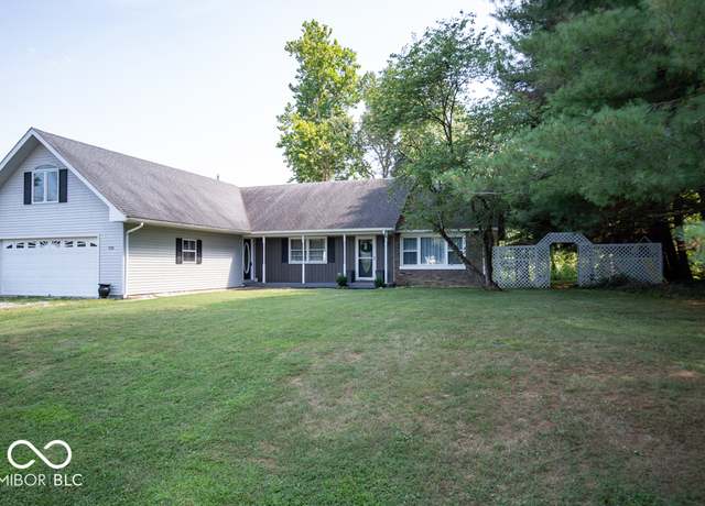Property at 1735 E Lois Ln, North Vernon, IN 47265, 3 beds, 2.5 baths