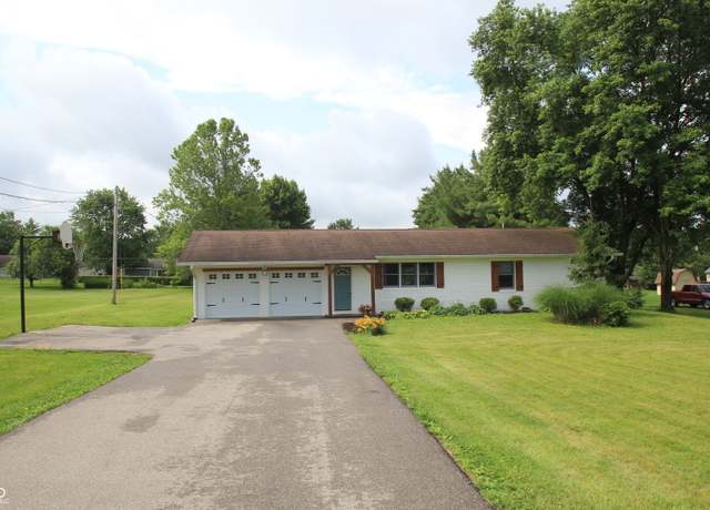Property at 2237 W 100 N, Greenfield, IN 46140, 3 beds, 2 baths