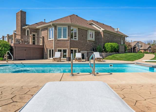 Property at 2015 Saint Andrews Ct, Franklin, IN 46131, 4 beds, 3.5 baths