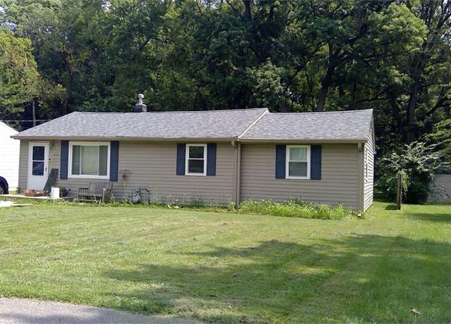 Property at 1022 Tousey St, Anderson, IN 46012, 3 beds, 2 baths