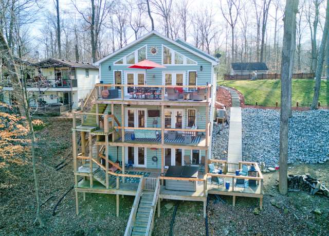 Property at 8205 Bass Dr, Nineveh, IN 46164, 2 beds, 3.5 baths