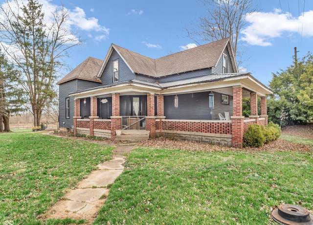 Property at 7 W Forest Home St, Roachdale, IN 46172, 3 beds, 2 baths