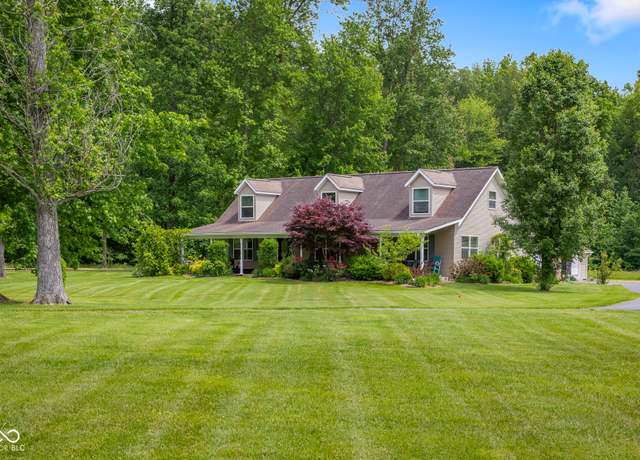 Property at 12383 S 25 W, Columbus, IN 47201, 4 beds, 4 baths