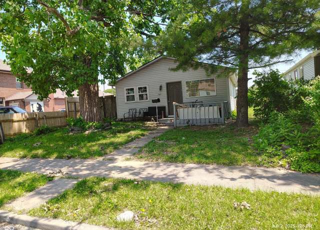 Property at 239 N 6th Ave, Beech Grove, IN 46107, 3 beds, 1.5 baths
