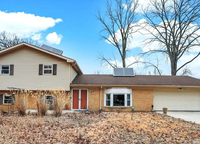 Property at 1852 W 62nd St, Indianapolis, IN 46260, 4 beds, 3.5 baths