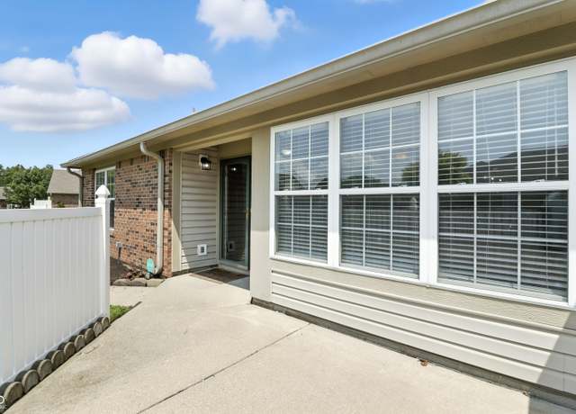 Property at 5335 Thornridge Ln, Indianapolis, IN 46237, 2 beds, 2 baths