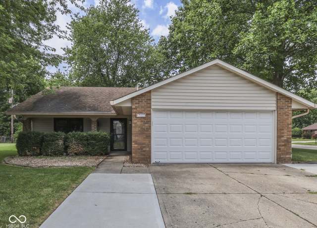 Property at 40 Village Rd, Bargersville, IN 46106, 3 beds, 2 baths