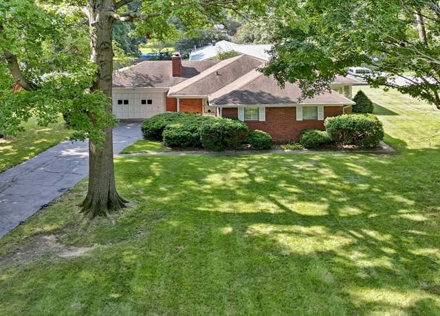 Property at 8795 Rosewood Ln, Indianapolis, IN 46240, 3 beds, 1.5 baths