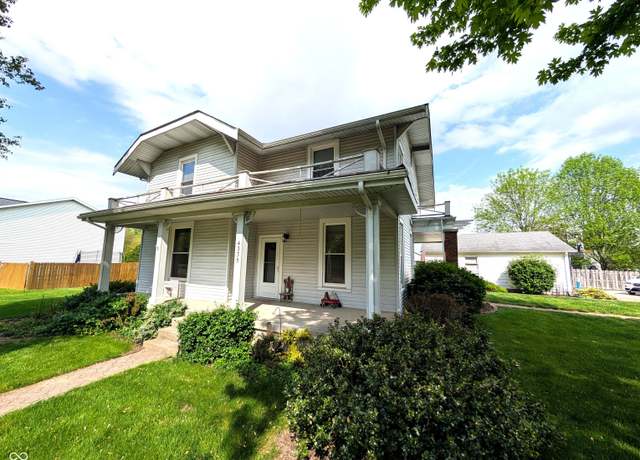 Property at 4335 River Rd, Columbus, IN 47203, 5 beds, 2.5 baths